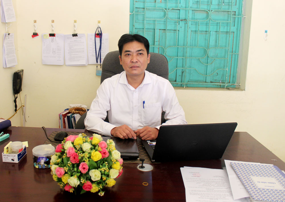 Hiệu Trưởng Đoàn Minh Quang